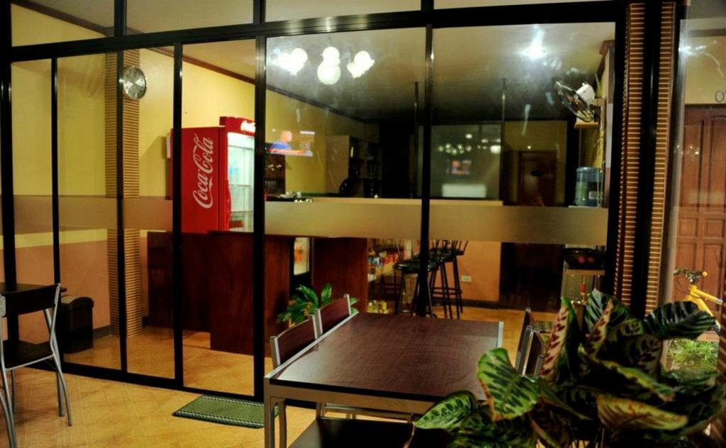 Antonio'S Apartelle & Suites General Santos City Dış mekan fotoğraf
